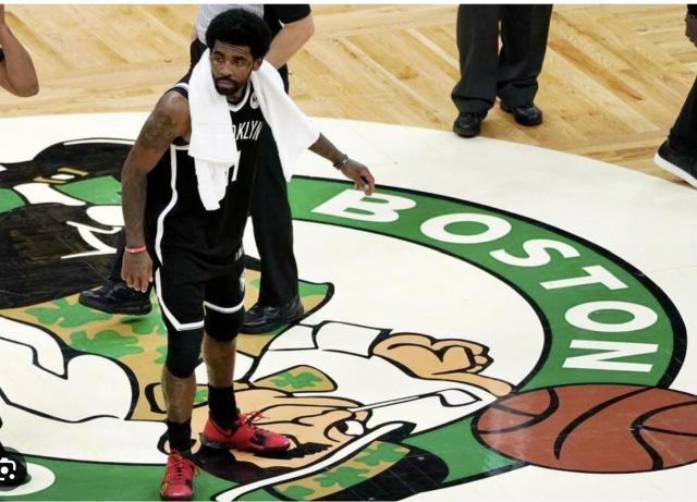 mk体育-陷入魔咒？欧文面对绿军连输10次 踩LOGO后1胜10负