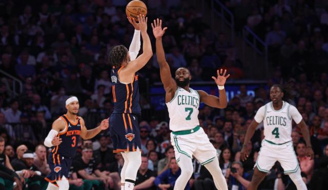 mk体育网页版-尼克斯距东决仅一步之遥 25年轮回见证麦迪逊沸腾