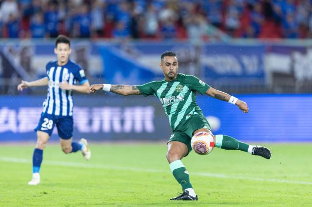 mk体育Amk-【中超】莱昂纳多破门后伤退 武汉三镇0比2浙江