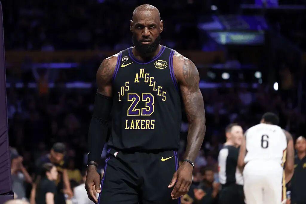 mk直播-让詹姆斯跟30支球队都签合同!!!真是个天才....