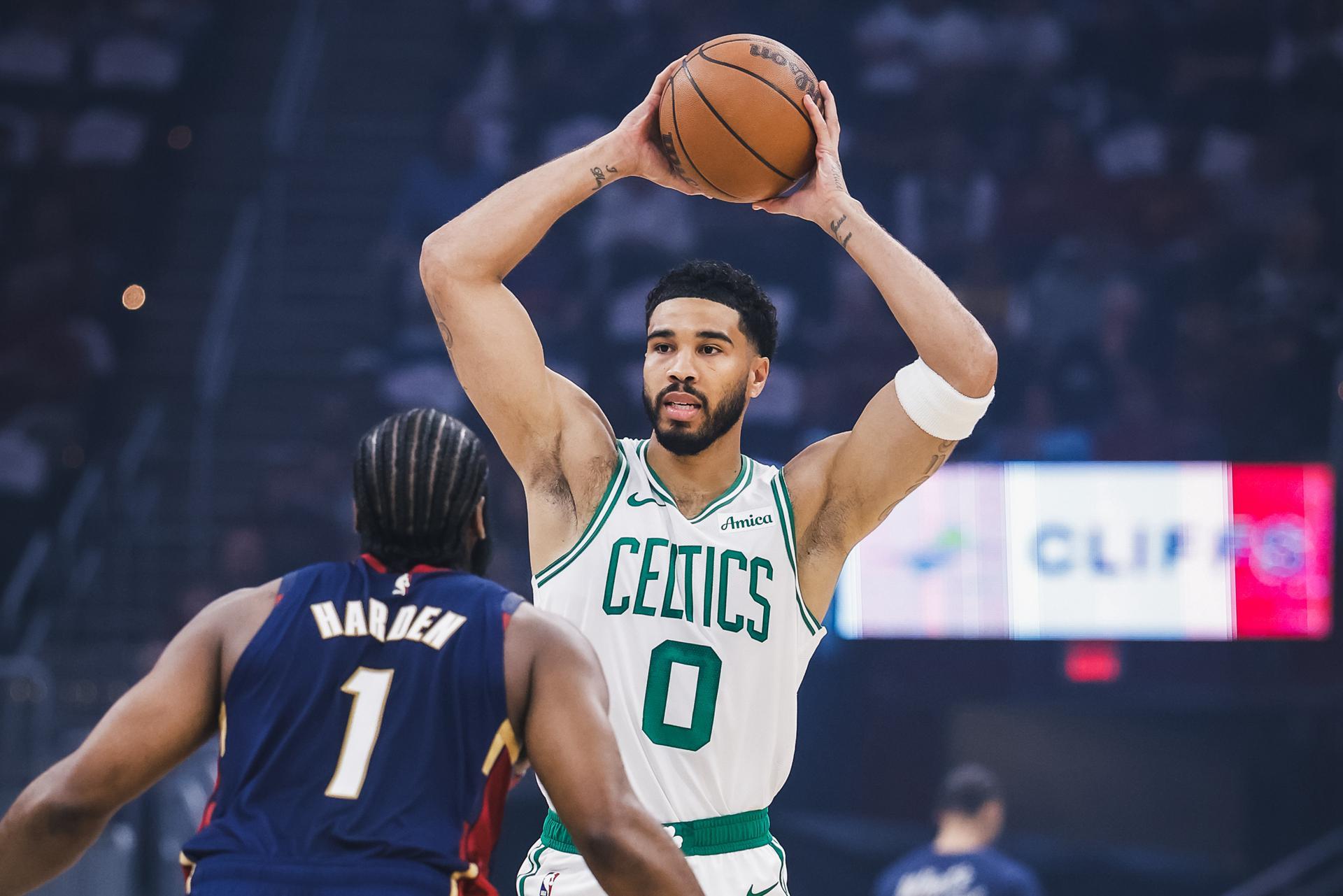 mk体育网页版-凯尔特人vs太阳前瞻:绿军阵容相对齐整,太阳客场难爆冷